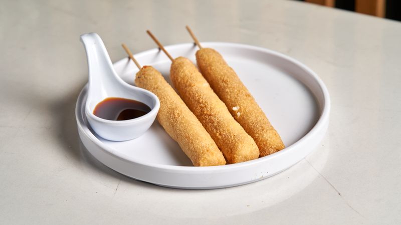 Mozzarella sticks starter at pizza factory